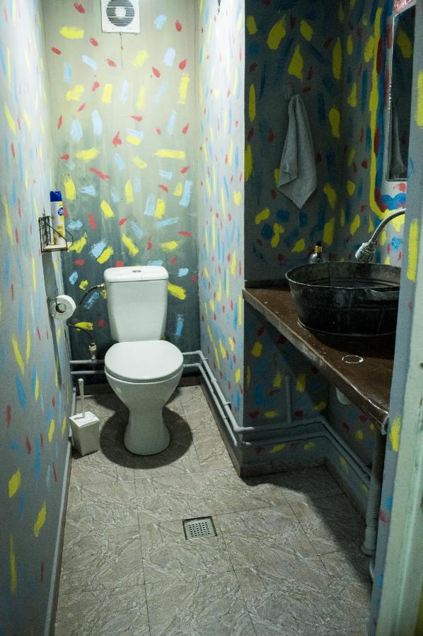 Your Room Hostel Tbilisi Bagian luar foto
